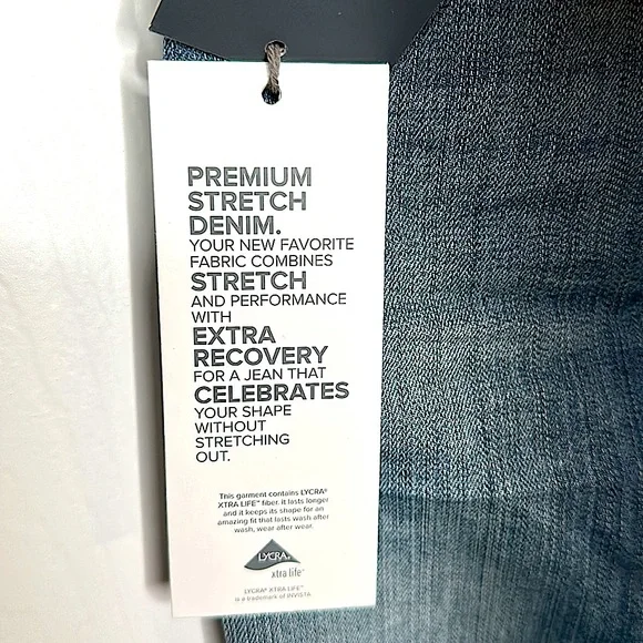 Don’t miss OUT 👀! NWT - fresh pair of skinny 👖 anyone? These are premium ultra - Picture 7 of 16